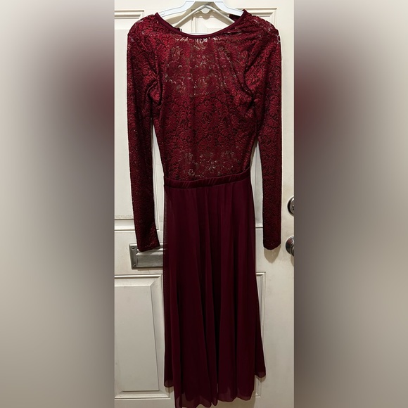 Dance costume - Picture 1 of 3